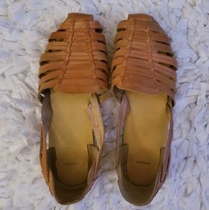 Ecote sandals